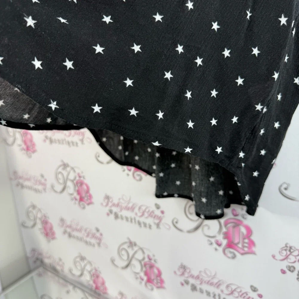 Wild skye T-shirt, stars, black white Black Star Pattern Button Down Shirt - Picture 5 of 14